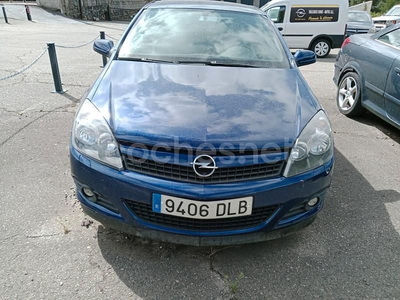 Usado Opel Astra GTC Enjoy 105 CV (77 kW) 2005 Azul Berlina