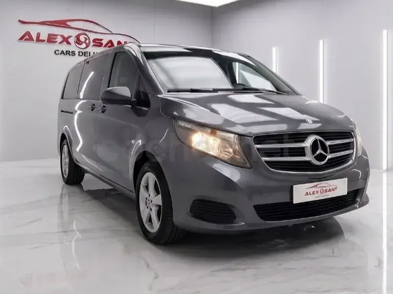 Usado Mercedes V220 163 CV (119 kW) 2018 Azul Monovolumen