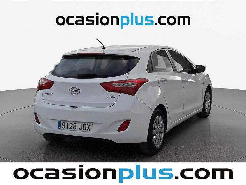 Usado Hyundai i30 90 CV (66 kW) 2015 Blanco Utilitario