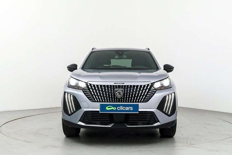 Usado Peugeot e-2008 Allure 114 kW (156 CV) 2025 Plateado SUV