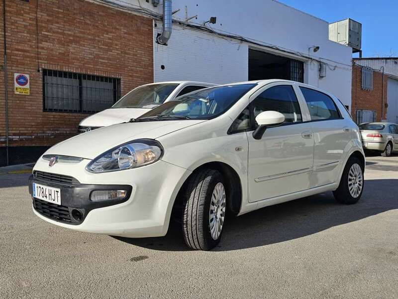 Blanco Usado 2012 Fiat Grande Punto Active Utilitario | 4600 € (Caro) - Imagen 1/4