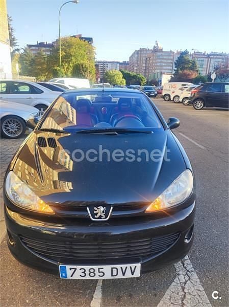 Negro Usado 2006 Peugeot 206 CC Descapotable | 4000 € (Precio justo) - Imagen 1/4