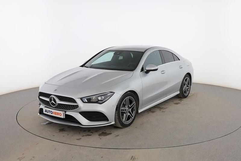 Gris Usado 2023 Mercedes CLA200 AMG line Berlina | 34.399 € (Super precio) - Imagen 1/4
