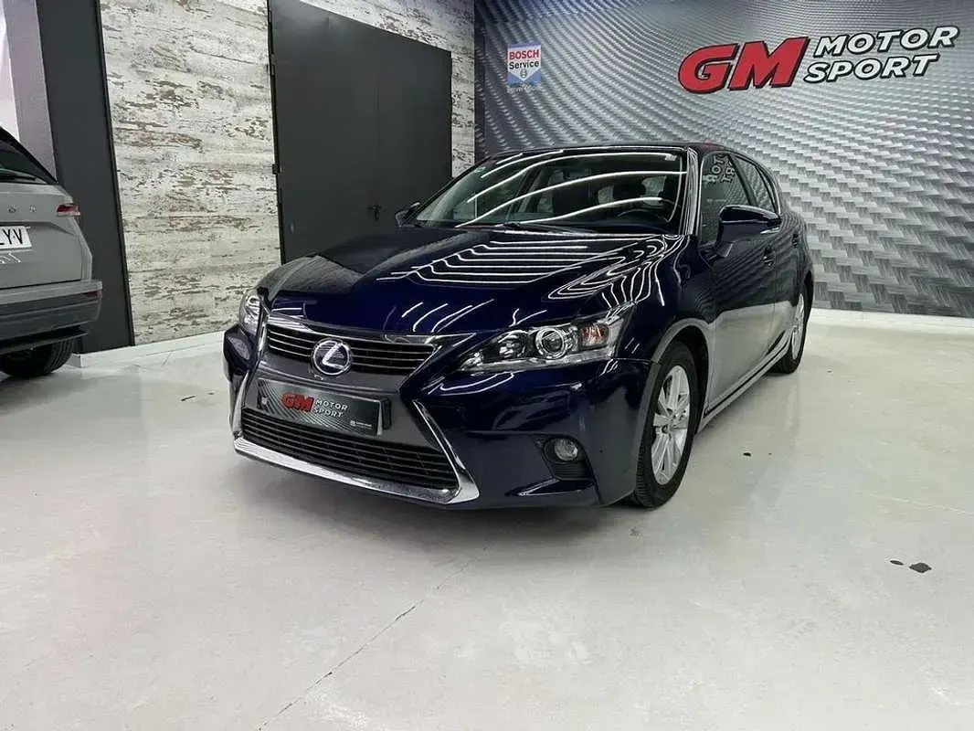 Usado Lexus CT200h Executive Line 136 CV (100 kW) 2016 Azul Utilitario