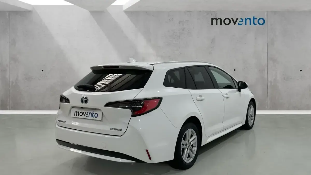 Usado Toyota Corolla Active 140 CV (102 kW) 2023 Blanco Familiar