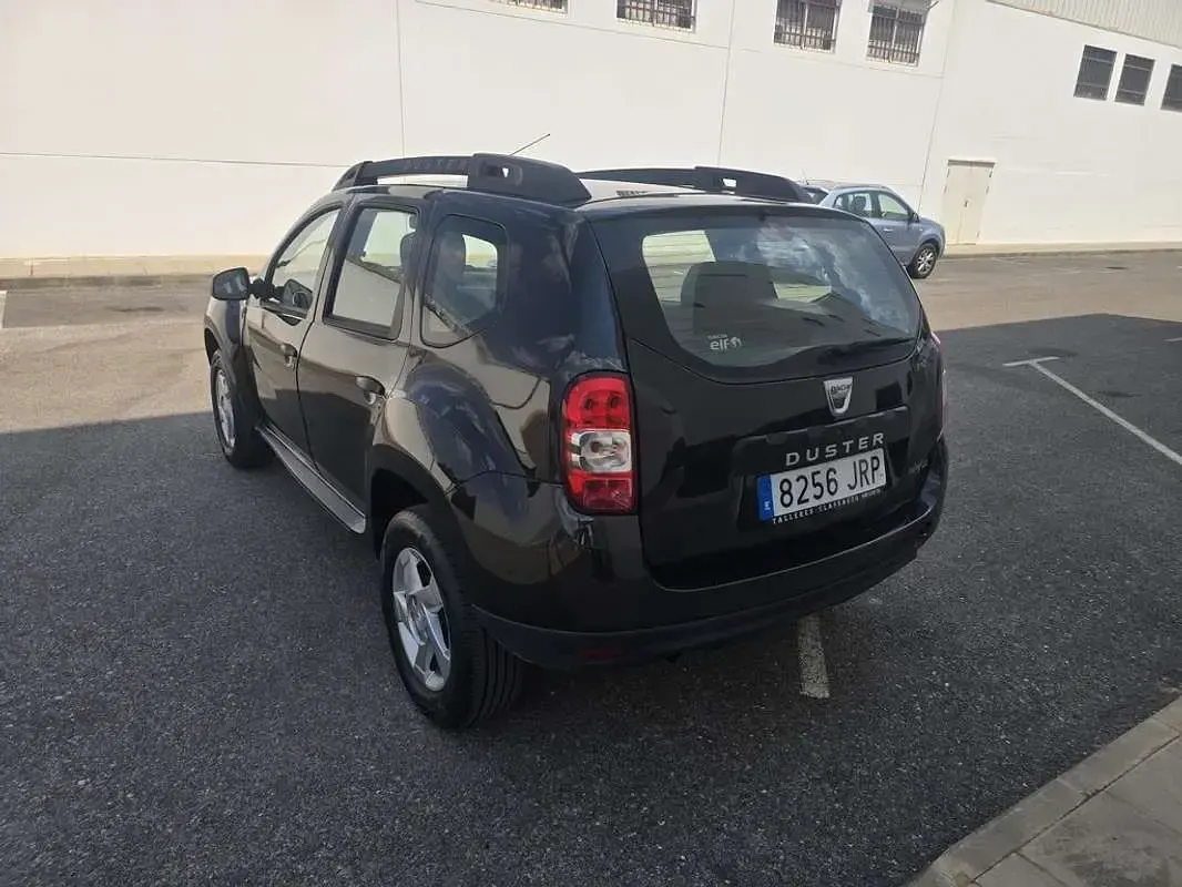 Usado Dacia Duster Ambiance 125 CV (91 kW) 2016 Negro SUV