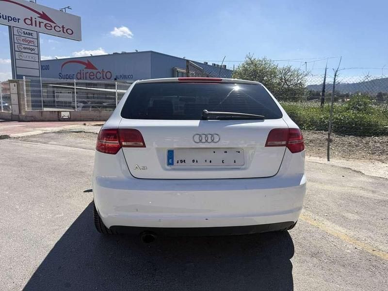 Usado Audi A3 Sportback Attraction 105 CV (77 kW) 2010 Blanco Utilitario