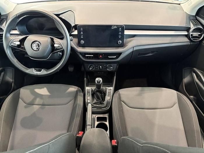 Usado Skoda Fabia Selection 95 CV (69 kW) 2024 Blanco Utilitario