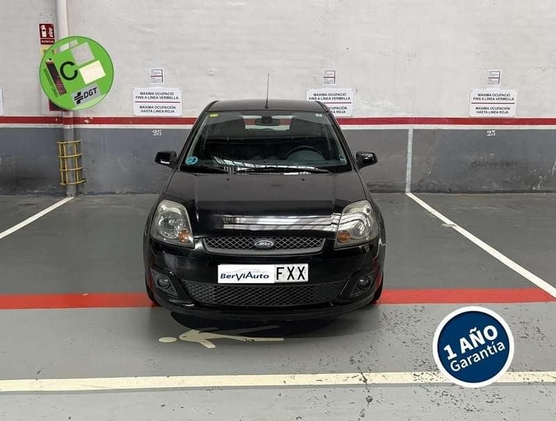 Negro Usado 2007 Ford Fiesta Ghia Utilitario | 4300 € (Precio justo) - Imagen 1/4