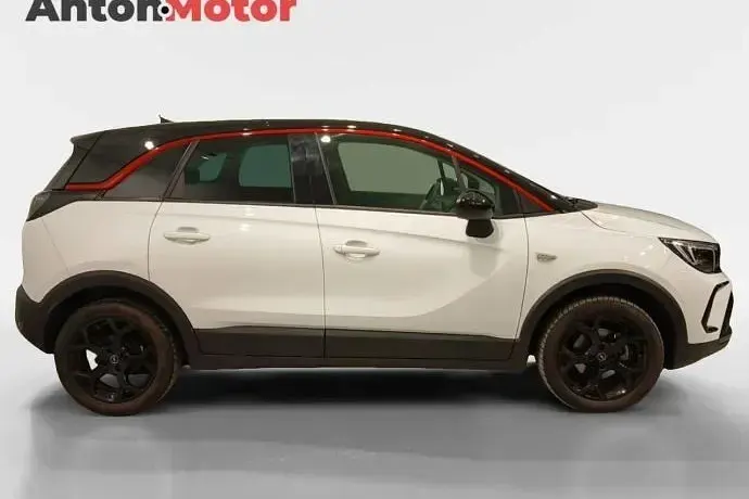 Usado Opel Crossland 110 CV (80 kW) 2023 Blanco SUV