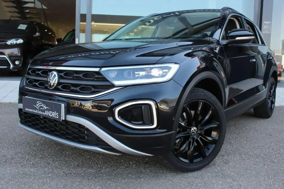 Usado VW T-Roc 150 CV (110 kW) 2023 Negro SUV