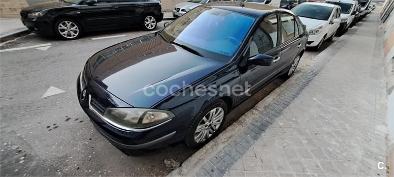 Usado Renault Laguna II Dynamique 130 CV (95 kW) 2006 Azul Berlina