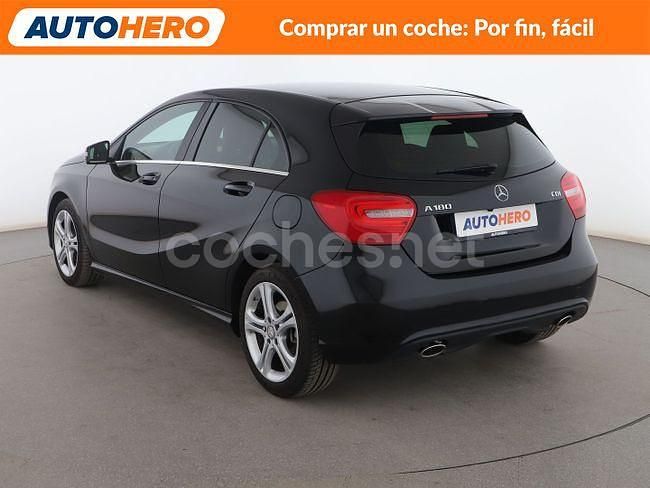 Usado Mercedes A180 Urban 111 CV (81 kW) 2014 Negro Berlina