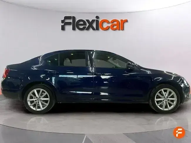 Usado Skoda Octavia Ambition 150 CV (110 kW) 2016 Azul Berlina