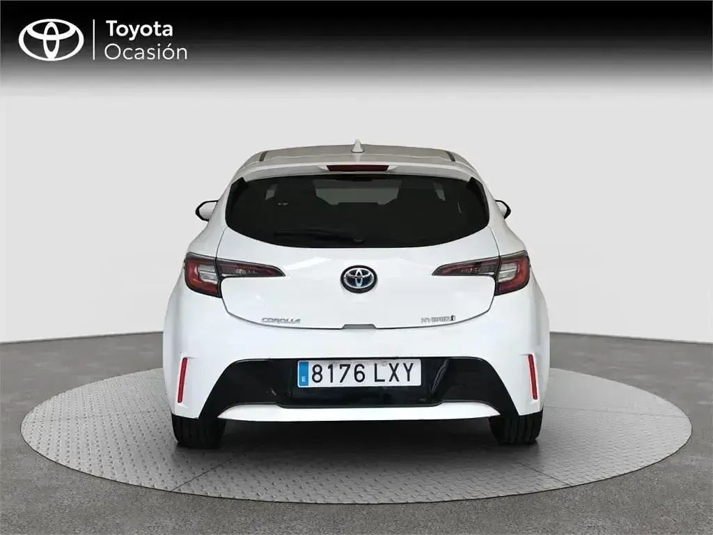 Usado Toyota Corolla Active 122 CV (89 kW) 2022 Blanco Monovolumen