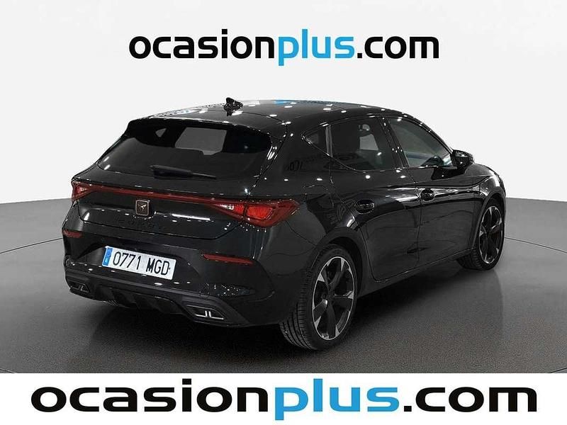 Begagnad Cupra Leon 150 HK (110 kW) 2023 Svart Halvkombi