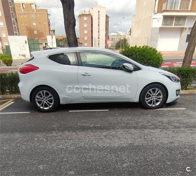 Brugt Kia ProCeed 135 HK (99 kW) 2014 Hvid Hatchback