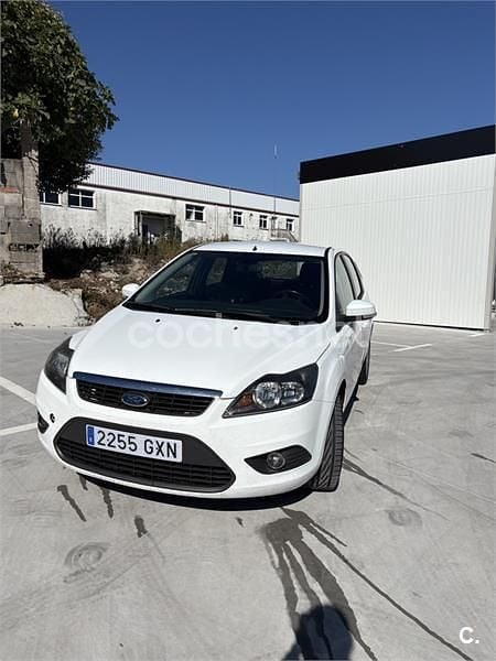 Blanco Usado 2010 Ford Focus Titanium Berlina | 4300 € (Precio justo) - Imagen 1/4