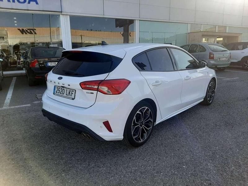 Usado Ford Focus ST-Line 125 CV (91 kW) 2020 Blanco Berlina