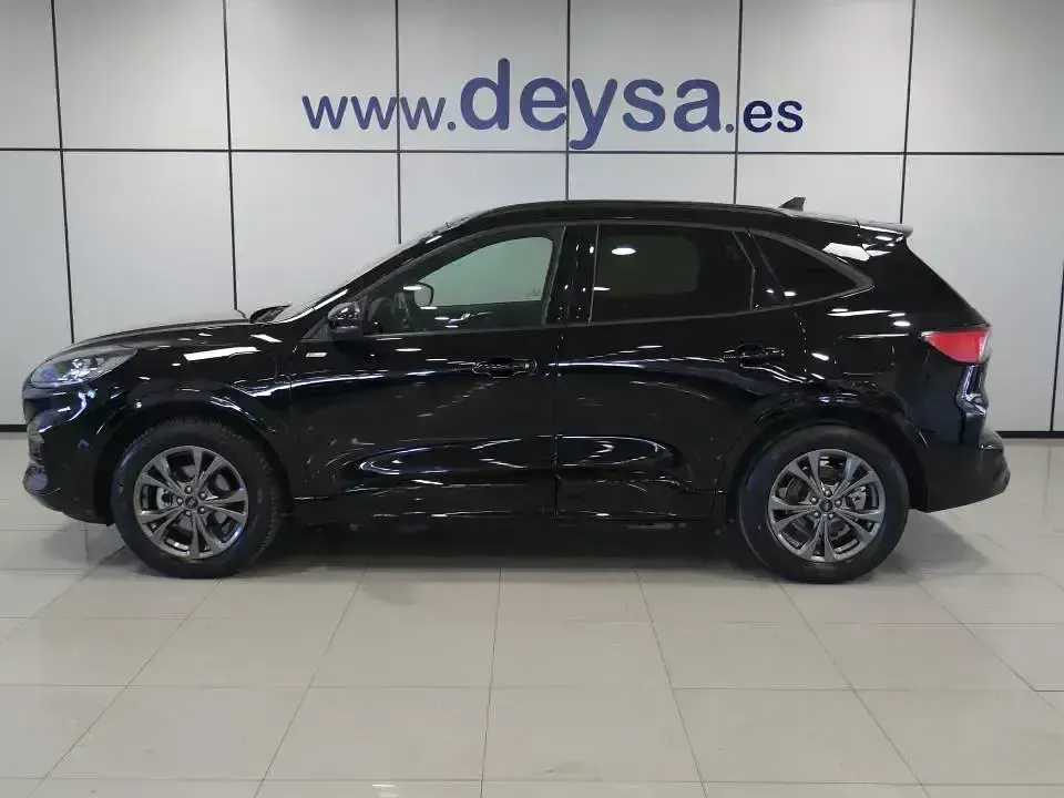 Usado Ford Kuga ST-Line X 225 CV (165 kW) 2022 Negro SUV