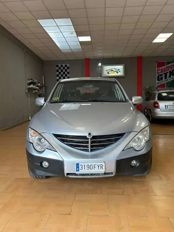Usado SsangYong Actyon Limited 141 CV (103 kW) 2007 Gris SUV