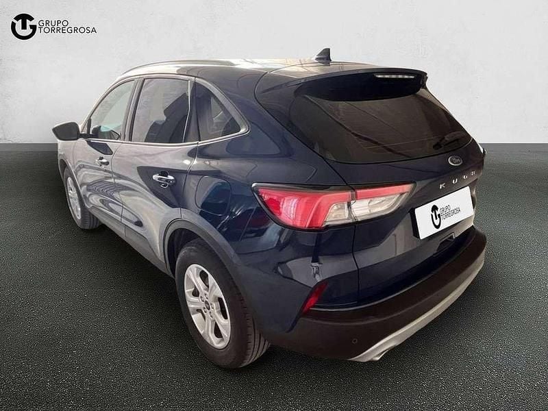Usado Ford Kuga Trend 120 HP (88 kW) 2021 Azul SUV