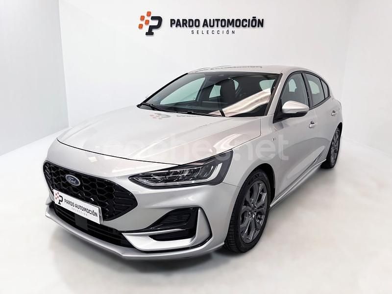 Usado Ford Focus ST-Line 125 CV (91 kW) 2023 Gris / plata Berlina