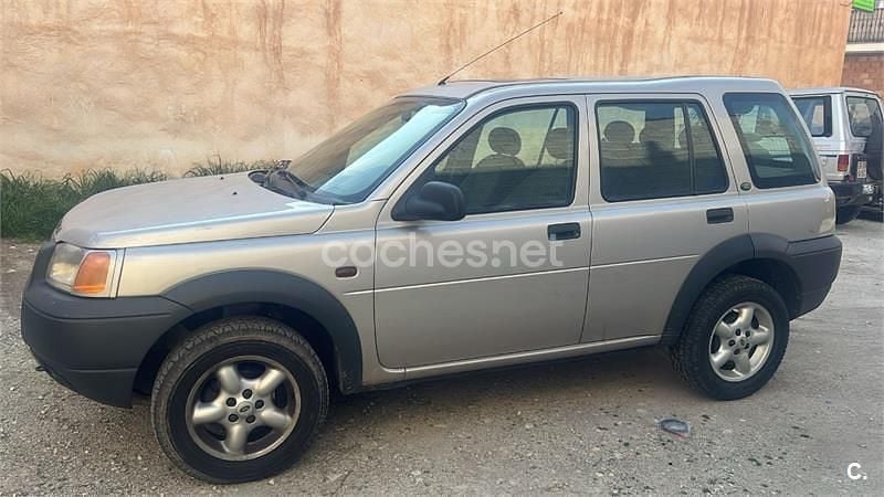 Usado Land Rover Freelander 97 CV (71 kW) 2000 Gris / plata SUV