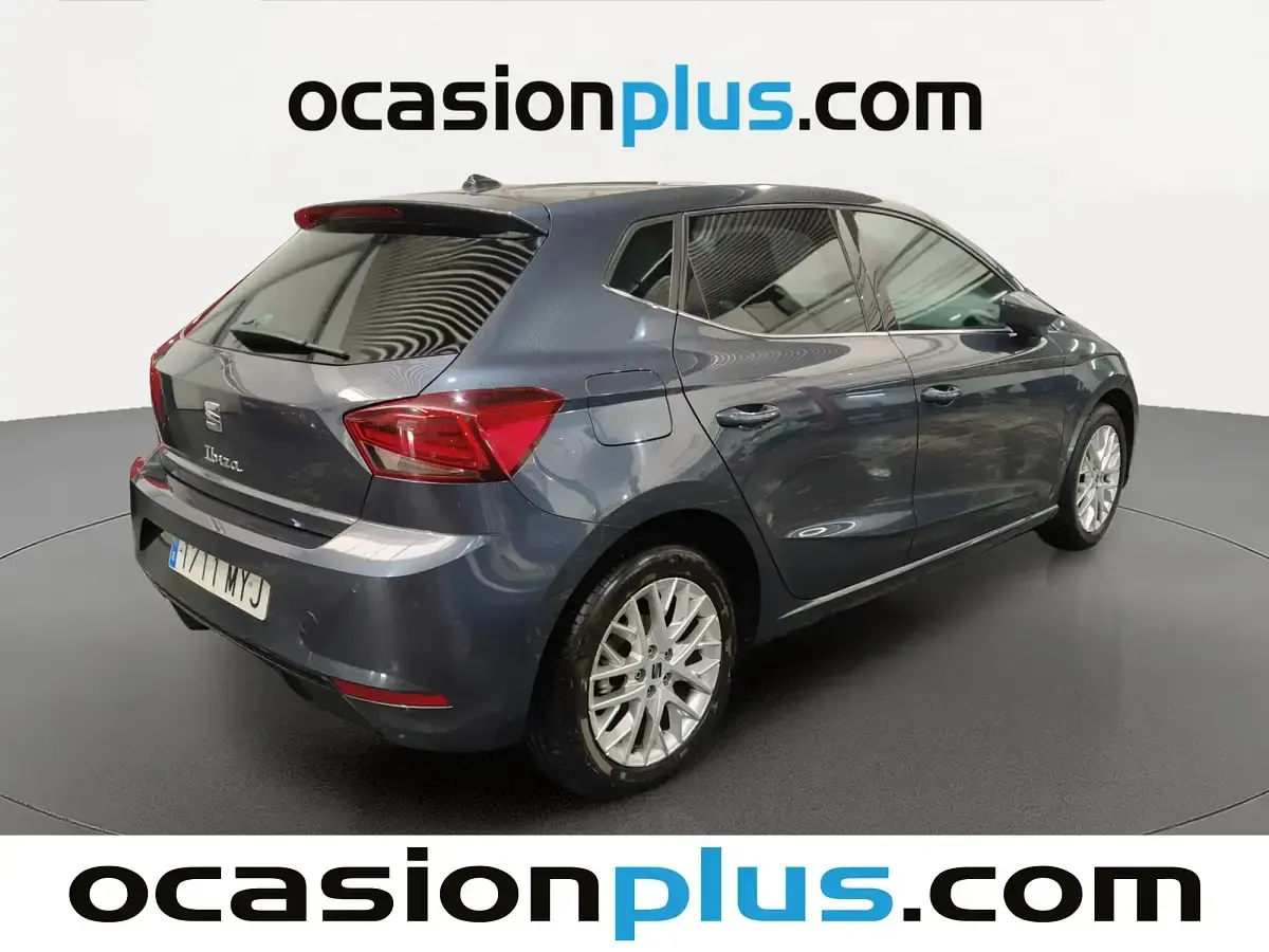 Usado Seat Ibiza XCELLENCE 115 CV (84 kW) 2025 Gris Utilitario