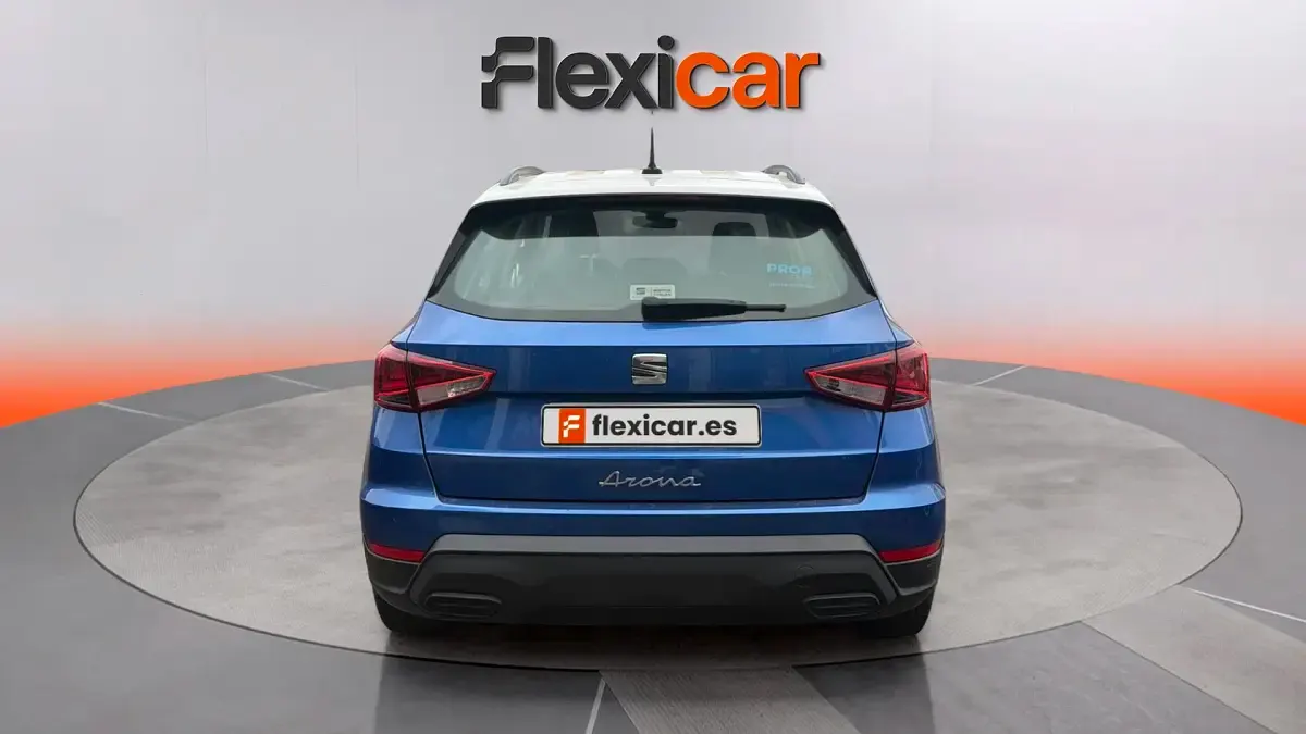 Usado Seat Arona Style 110 CV (80 kW) 2023 Azul SUV