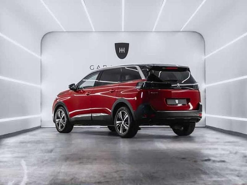 Usado Peugeot 5008 Allure 120 CV (88 kW) 2021 Burdeos SUV