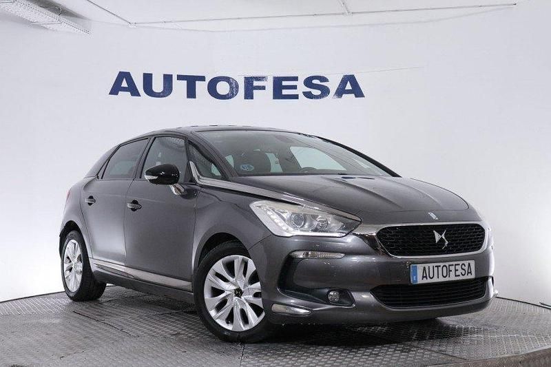 Usado DS Automobiles DS5 Style 120 CV (88 kW) 2016 Gris / plata Utilitario