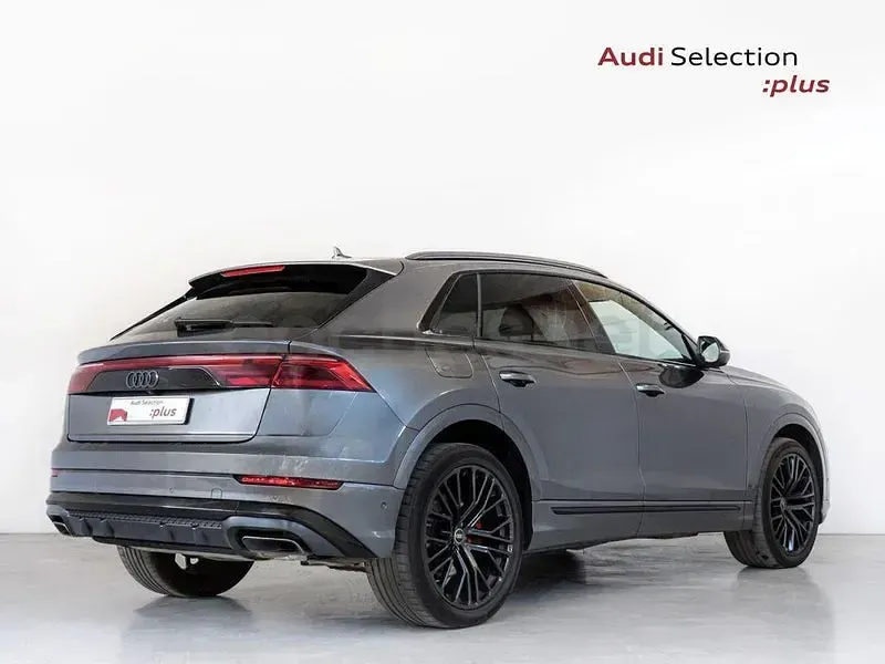 Usado Audi Q8 286 CV (210 kW) 2024 Gris / plata SUV