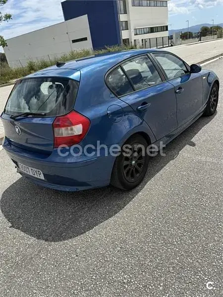Usado BMW 118 122 CV (89 kW) 2006 Azul Utilitario