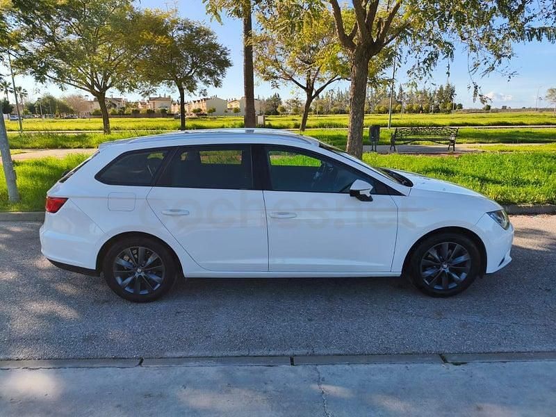 Usado Seat Leon Reference 110 CV (80 kW) 2016 Blanco Familiar