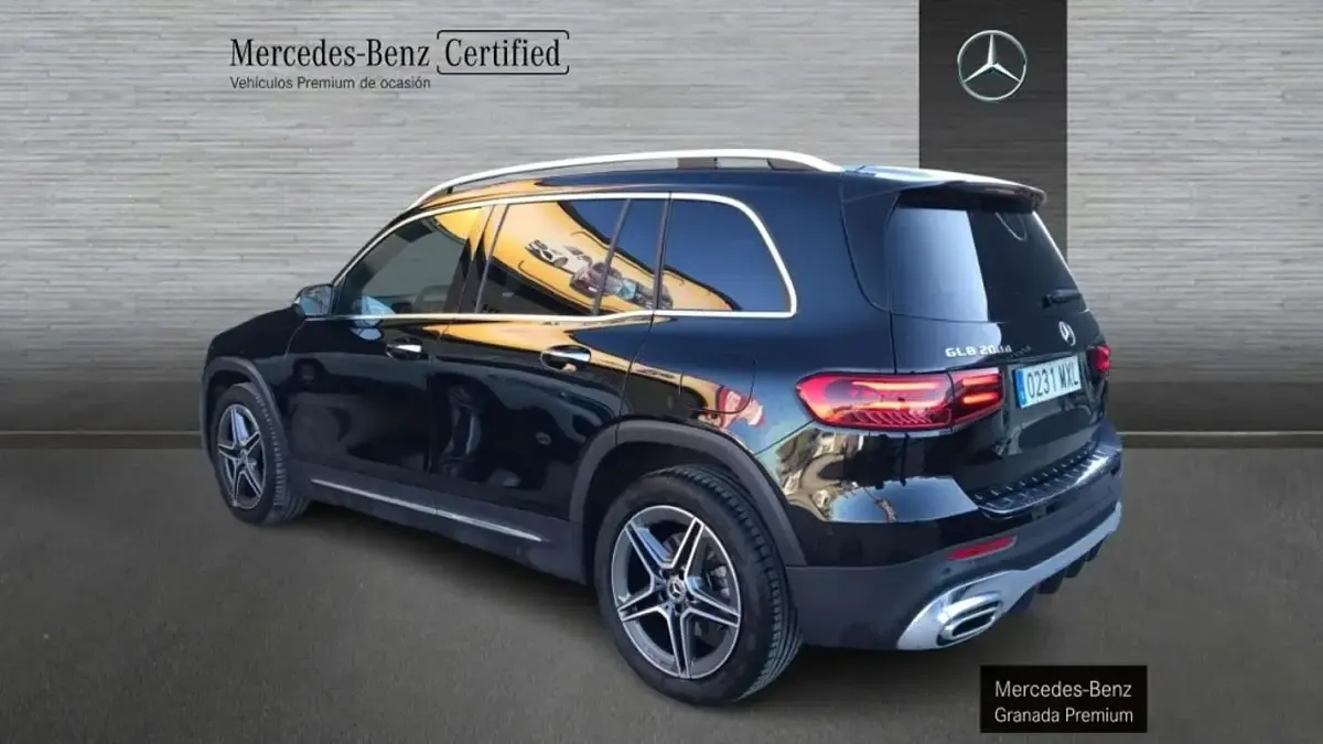Usado Mercedes GLB200 150 CV (110 kW) 2024 Negro SUV
