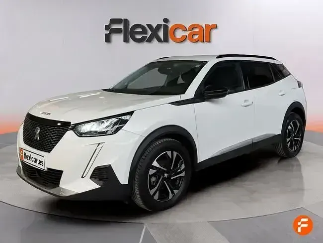 Usado Peugeot 2008 Allure 110 CV (80 kW) 2022 Blanco SUV