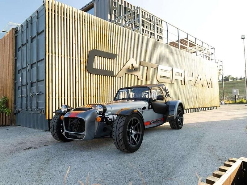 Gris Nuevo 2025 Caterham Seven Coupe | 104.214 € - Imagen 1/4