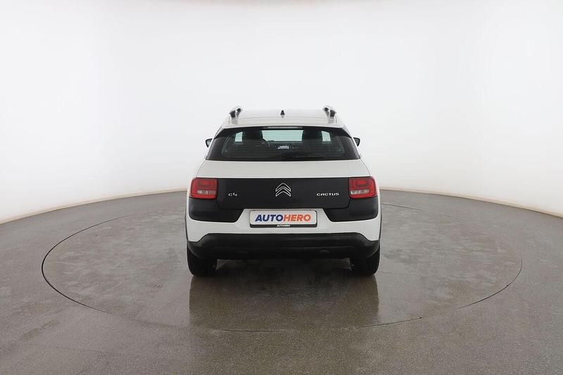 Usado Citroën C4 Feel 100 CV (73 kW) 2017 Blanco SUV