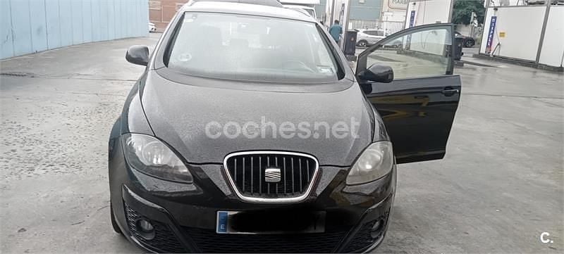 Negro Usado 2011 Seat Altea XL Style Monovolumen | 5500 € (Precio justo) - Imagen 1/4