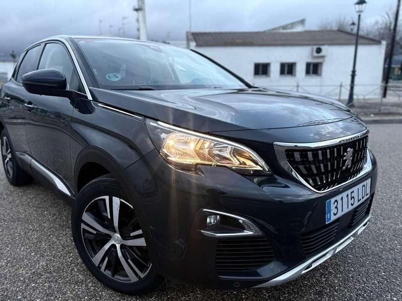Usado Peugeot 3008 Active 131 CV (96 kW) 2020 Negro SUV
