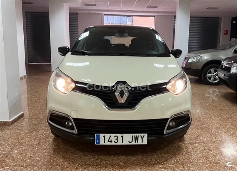 Używany Renault Captur Zen 90 KM (66 kW) 2017 Beżowy SUV