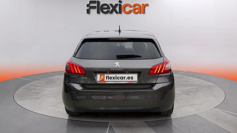 Usado Peugeot 308 Style 131 CV (96 kW) 2020 Gris Utilitario