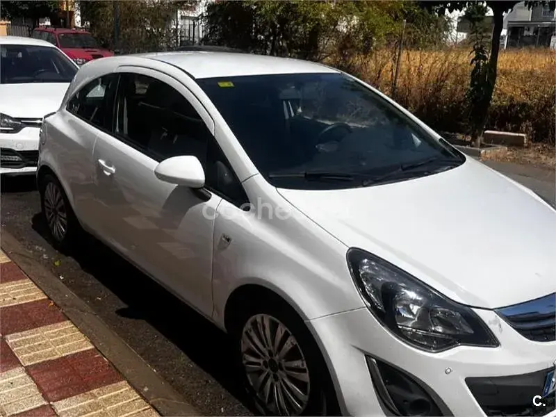 Usado Opel Corsa Expression 75 CV (55 kW) 2014 Blanco Utilitario