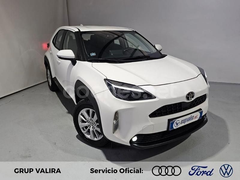 Blanco Usado 2023 Toyota Yaris Hybrid Active SUV | 21.900 € (Buen precio) - Imagen 1/4