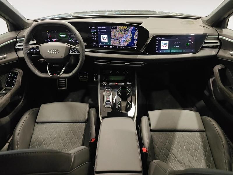 Usado Audi A5 S-Line 204 CV (150 kW) 2025 Gris/plata Familiar