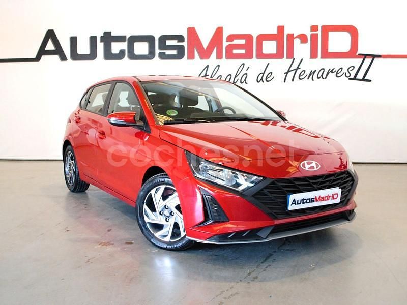 Granate Usado 2024 Hyundai i20 Berlina | 14.990 € (Super precio) - Imagen 1/4