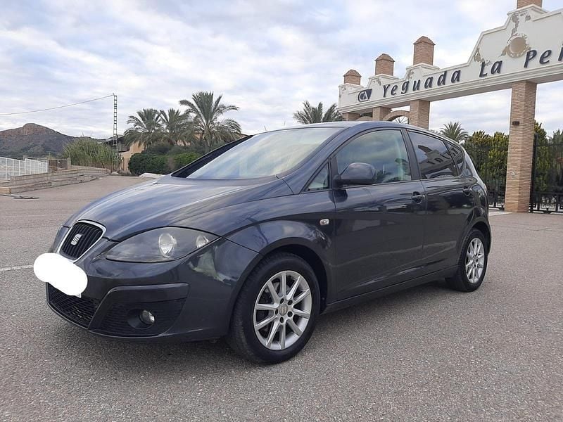 Gris Usado 2010 Seat Altea Style | 5000 € (Buen precio) - Imagen 1/4