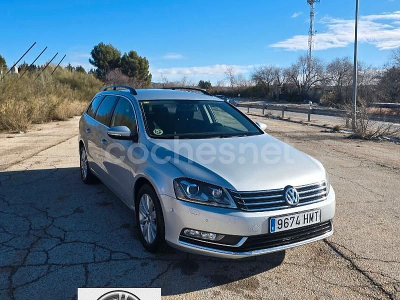 Usado VW Passat Advance 140 CV (102 kW) 2012 Gris / plata Familiar
