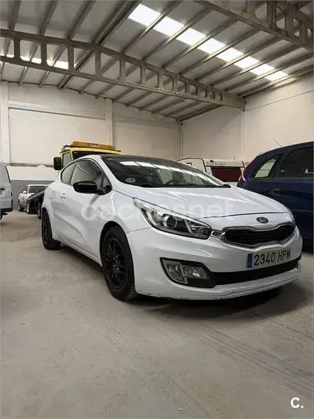 Usado Kia ProCeed 100 CV (73 kW) 2013 Blanco Utilitario